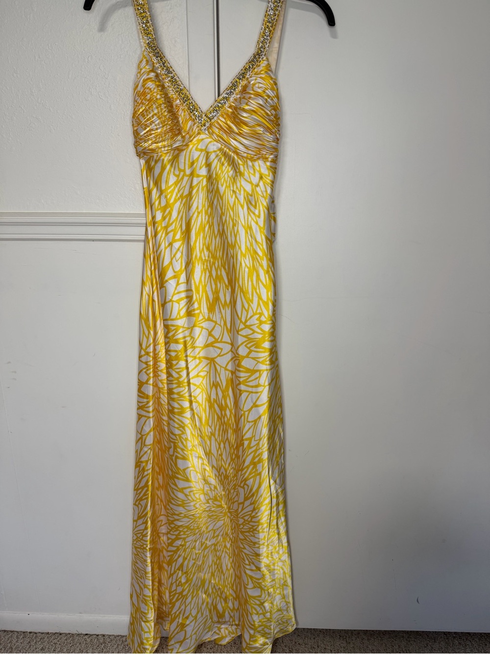 Morgan & Co. Yellow and White Floral Maxi with Beaded Straps size 14